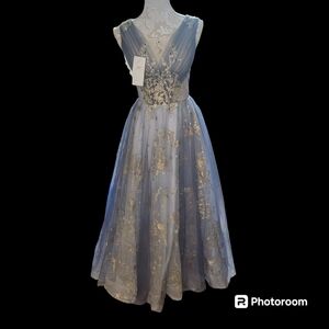 NWT KW tulle formal dress with gold accents fit and flare size 1